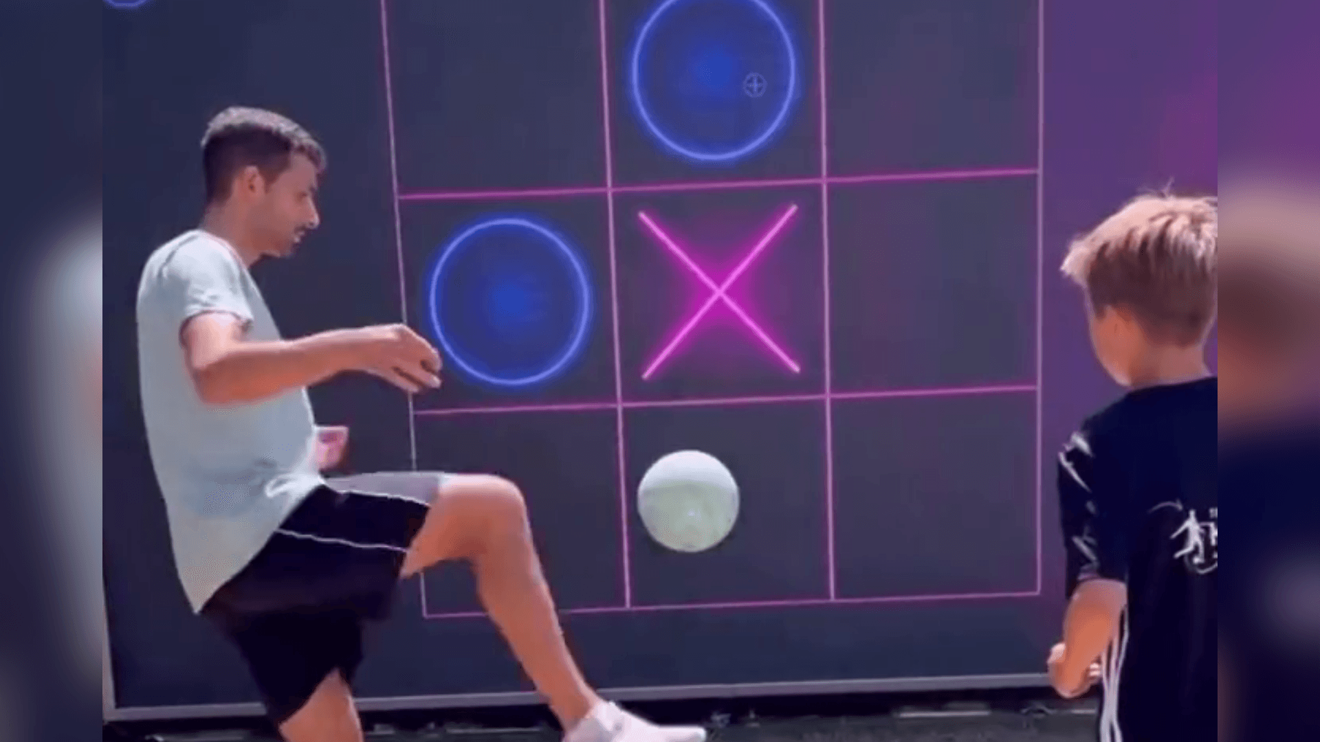 TA TE TI con pelota